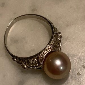 Sterling ring with natural big pearl